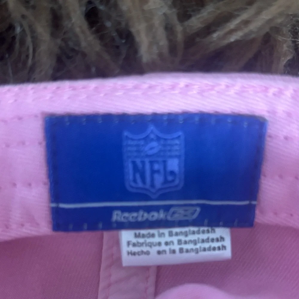 2 Pink Women’s Pittsburgh Steeler/Penguins Hats. NFL/New Era. - Picture 10 of 10